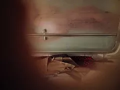Behårede kone i soveværelset (skjult kamera)