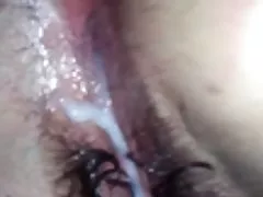 Creampie i behårede fisse