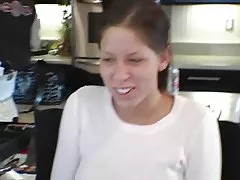 Frække chick får en stor en mellem hendes ben